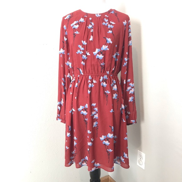 LOFT Dresses & Skirts - LOFT New Red Floral Dress